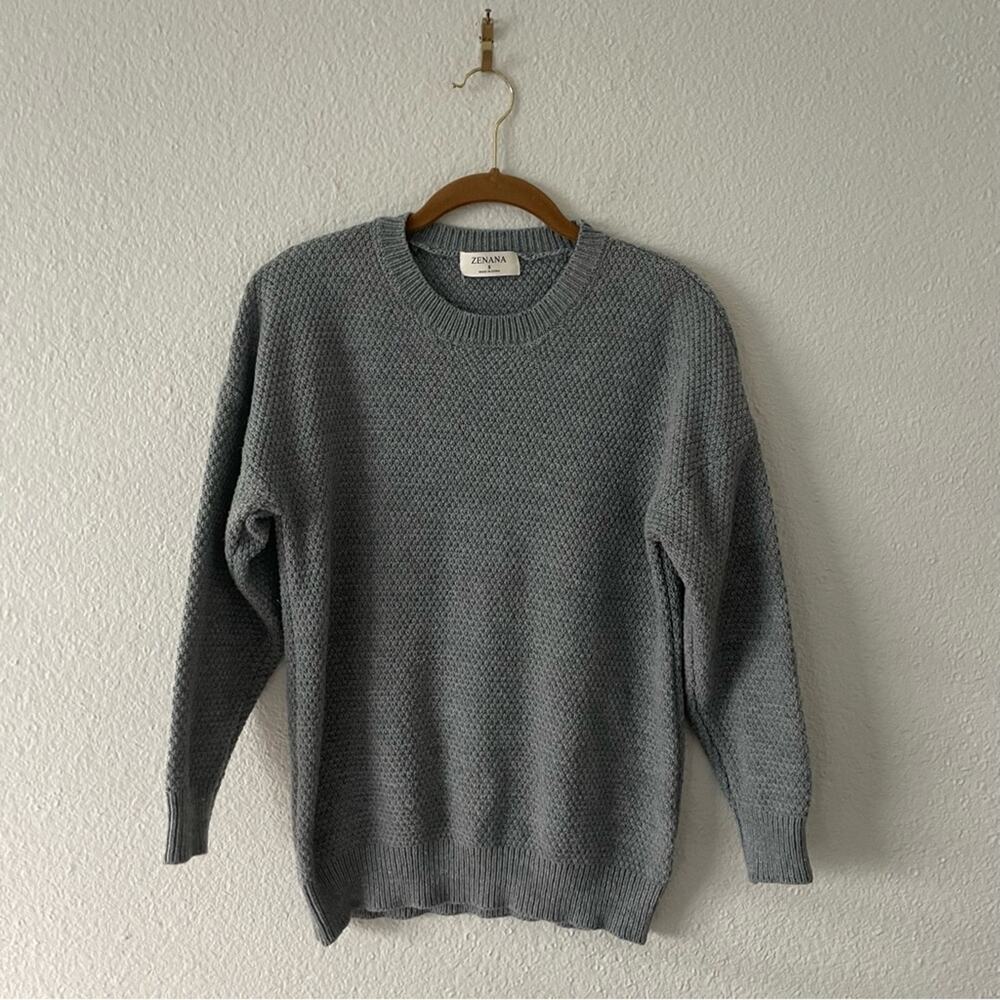 Zenana Gray Sweater Basic Waist cut Size Small